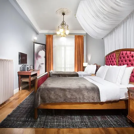 Armada Pera 4*