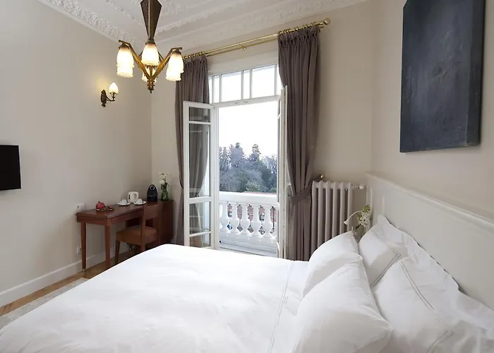 מלון Armada Pera 4*